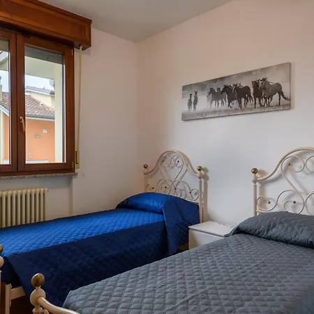 Guesthost - Rosso Tramonto Flat With Relaxing View Apartament *